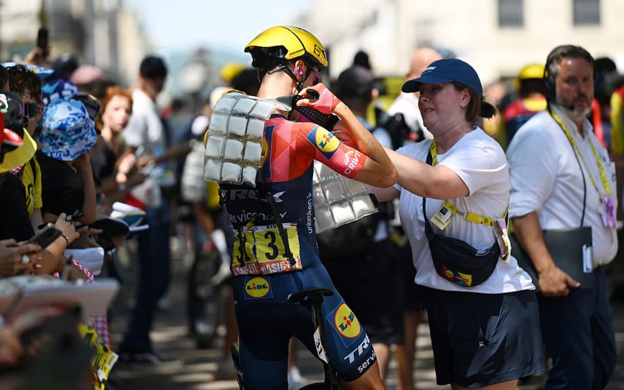 Tour de France, la 9^ tappa in diretta live: si lotta per entrare in fuga
